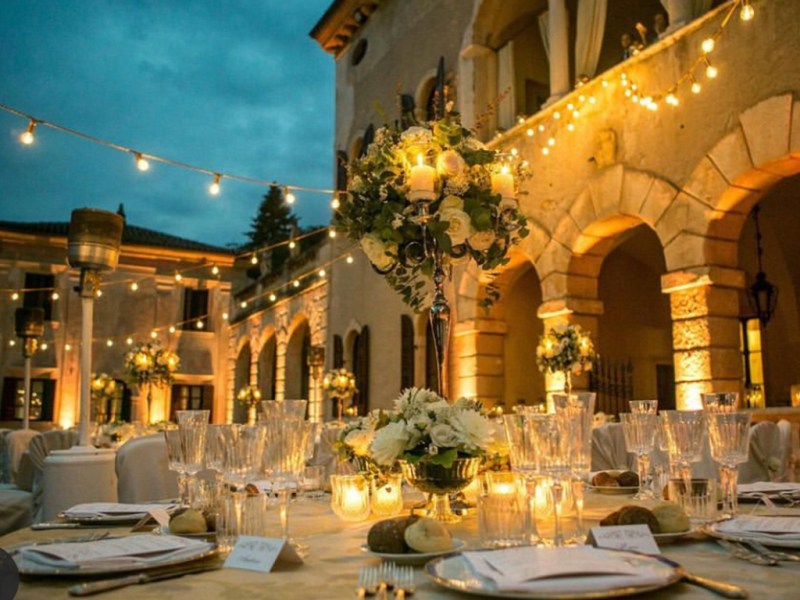 Illumina il Tuo Evento: Esempi pratici per un’illuminazione perfetta!